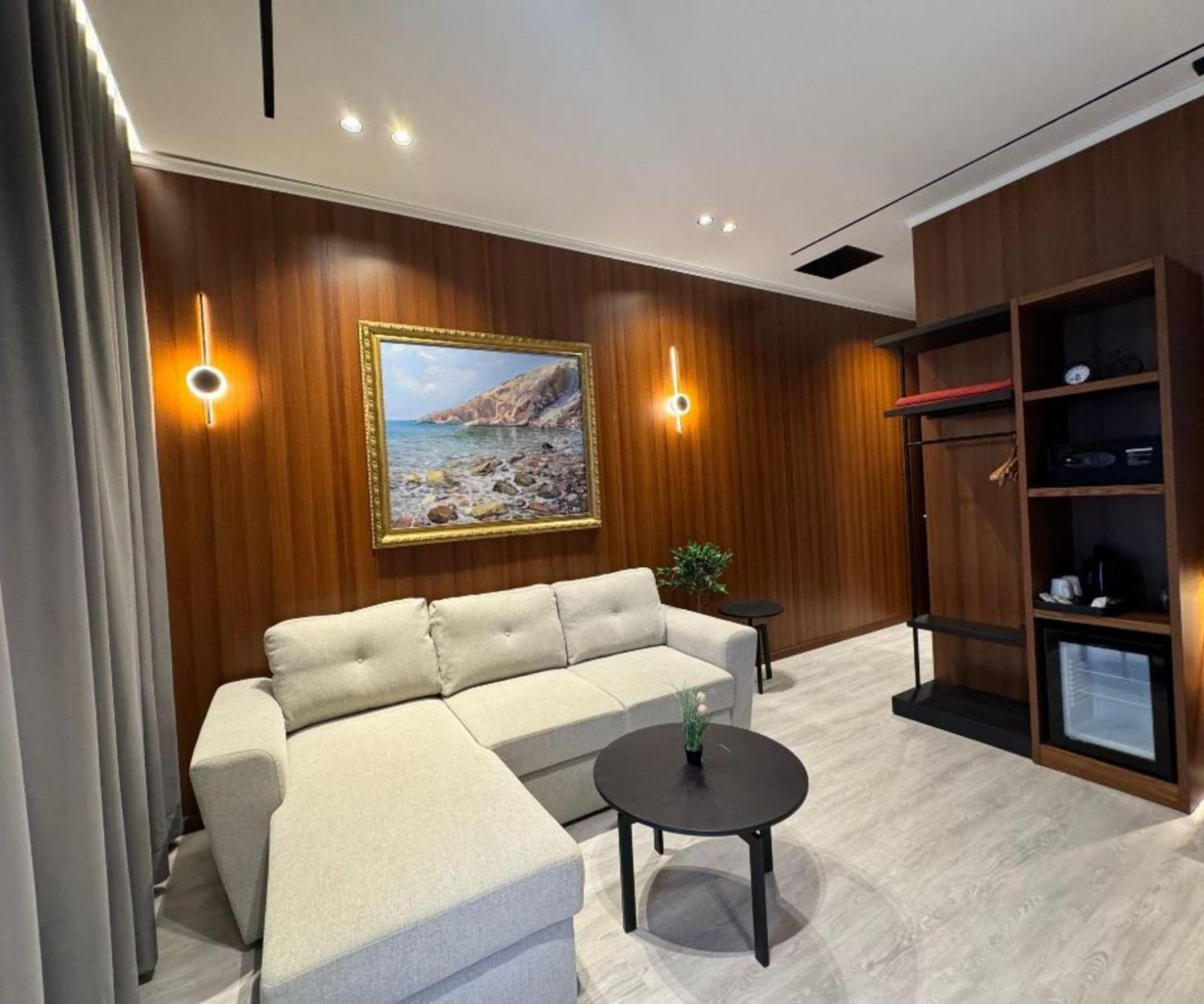 Area Hotel 卡萨米尔 外观 照片
