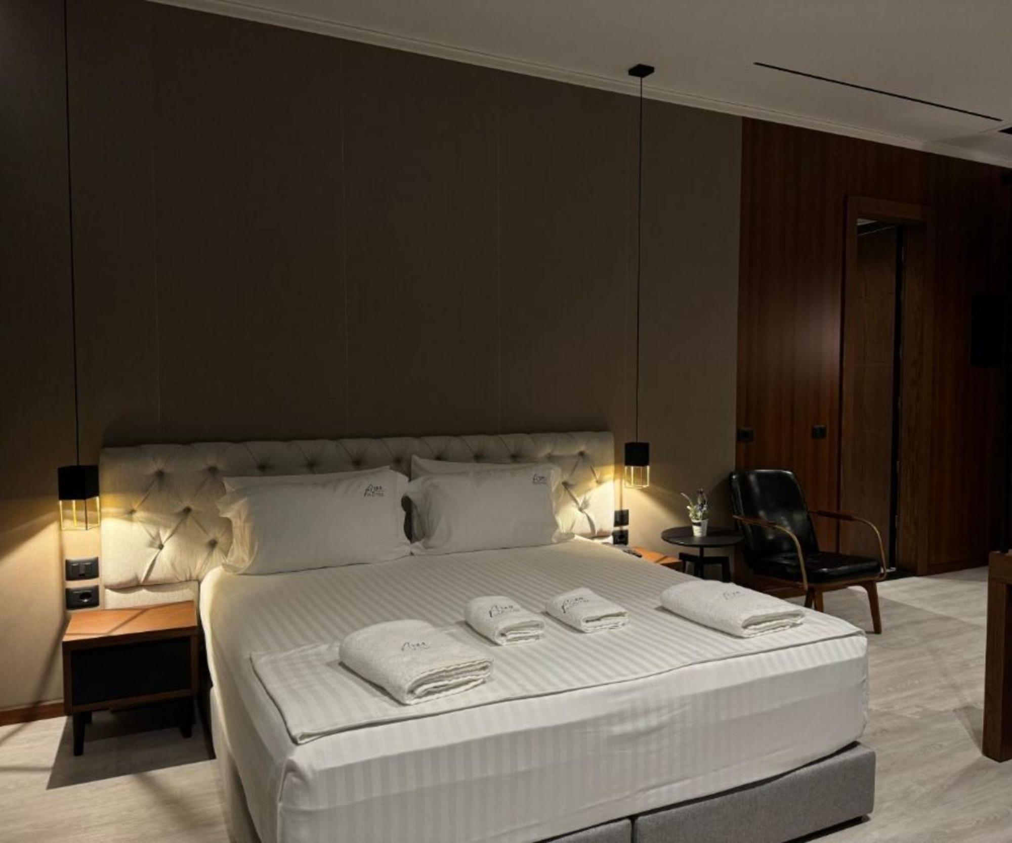 Area Hotel 卡萨米尔 外观 照片