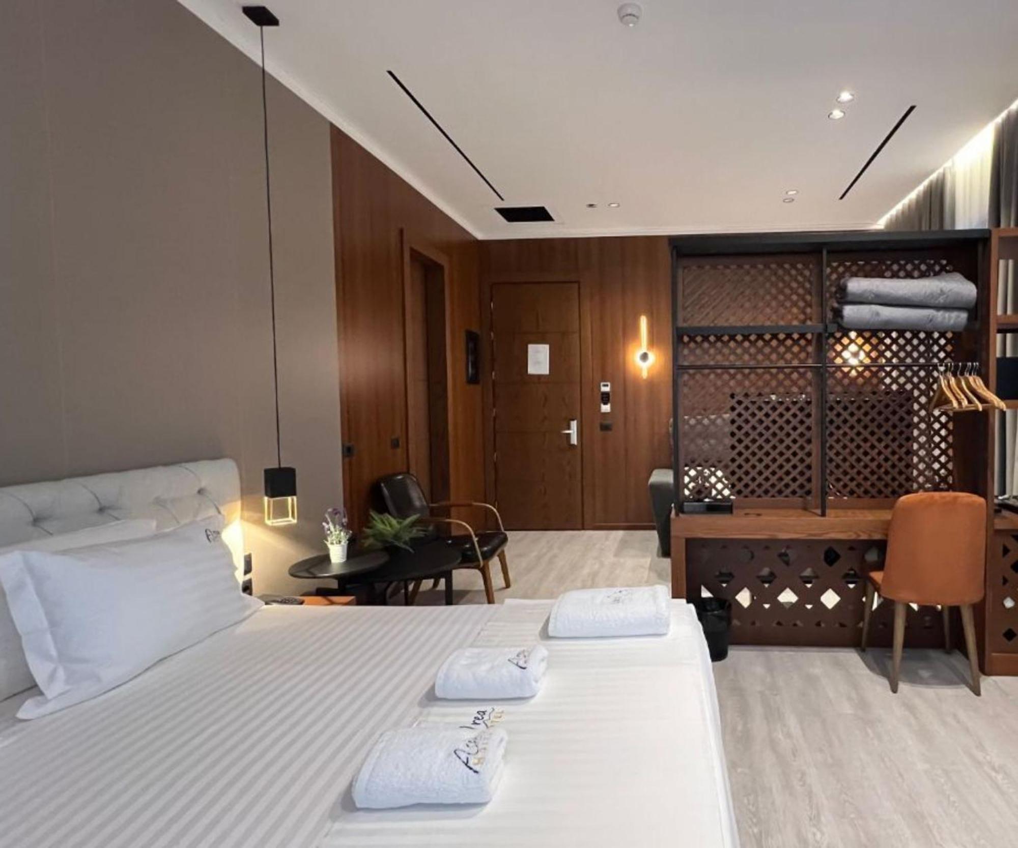 Area Hotel 卡萨米尔 外观 照片